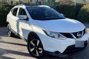 NISSAN QASHQAI 1.6 4WD FULL OPTIONAL