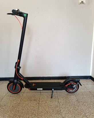 monopattino elettrico nuovo 30 km/h