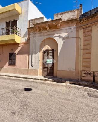 4 LOCALI A SANNICOLA