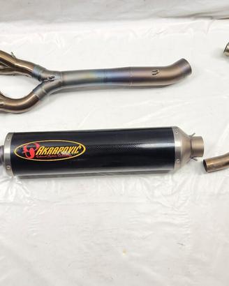 SCARICO AKRAPOVIC COMPLETO DI COLLETTORI PER SUZUK