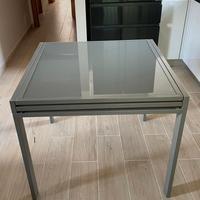 Tavolo allungabile vetro