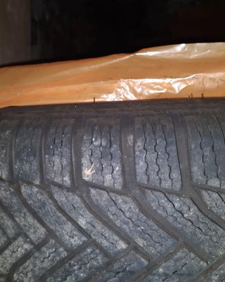 pneumatici invernali volvo V50 con cerchi