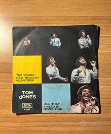 Tom Jones - The young new mexican puppeteer