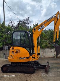 Miniescavatore jcb 8035