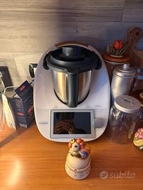 Bimby TM6 come nuovo completo di tutto