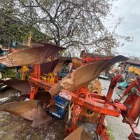 Aratro bivomere voltorecchio idraulico