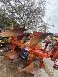 Aratro bivomere voltorecchio idraulico