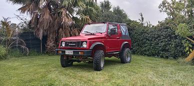 Suzuki samurai.