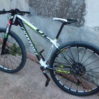 CANNONDALE F29 CARBON 3 LEFTY CARBON 29ER  8.5KG