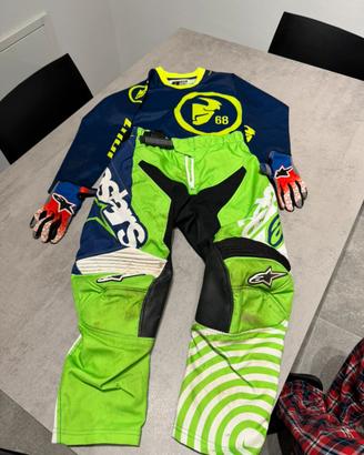 Abbigliamento motocross e protezioni  bambino  T.6