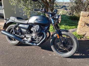 MOTO GUZZI V7 STONE 2024 