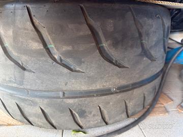 Pneumatici 285 30 20 toyo r888 semislick