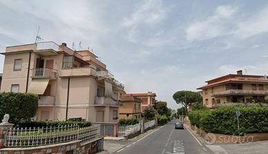 Monte compatri bilocale con balcone e terrazzo