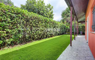 Villa Bifamiliare a Castelletto sopra Ticino 3 loc