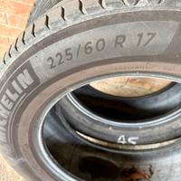 Treni gomme estive + termiche in perfetto stato