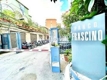 Via San Giacomo dei Capri 2 vani + acc Parco Frasc