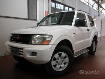 Mitsubishi Pajero 2.5 TDI 3p. GLS1