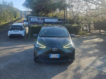Toyota Aygo 1.0 VVT-i 69 CV 5 porte x-cool TSS MMT