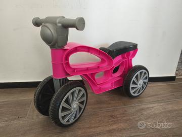 Triciclo / moto cavalcabile