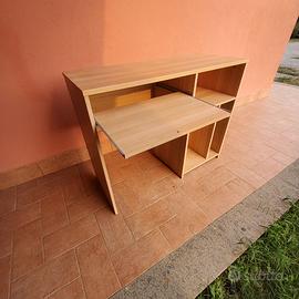 scrivania porta computer 