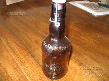 Vecchia bottiglia da birra