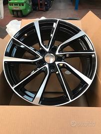 4 Cerchi AVUS AC-518 da 18 pollici per Ford Jaguar