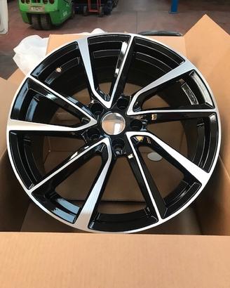 4 Cerchi AVUS AC-518 da 18 pollici per Ford Jaguar