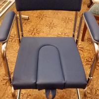 sedia comoda carrozzina con ruote