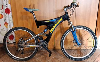 BICI MOUNTAIN BIKE BIANCHI ENGINEERED FIBRA CARBON