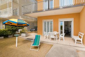Due camere fronte mare piano terra