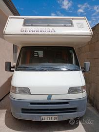 camper maneggevole  lunghezza m.5,50