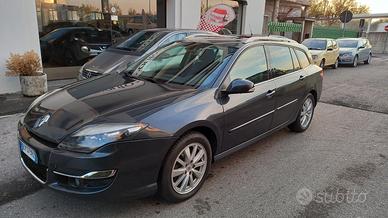Renault Laguna 2.0 dCi 175CV SporTour Initiale ESM