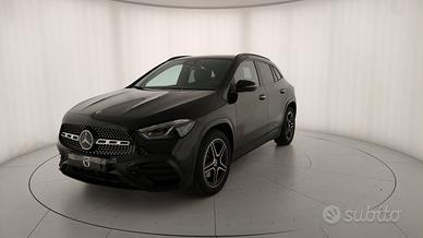 MERCEDES-BENZ GLA 200 d automatic