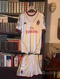 Completo originale Milan