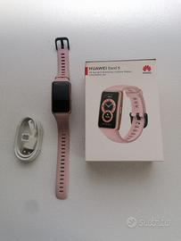 Huawei Band 6 smartwatch 