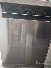 LAVASTOVIGLIE WHIRLPOOL