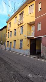 Casa abitazione+garage+giardino, legnaie
