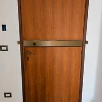 porta blindata con doppia serratura