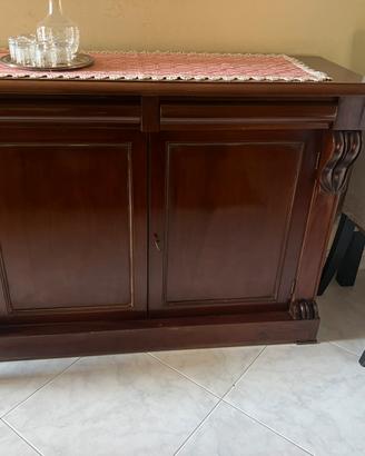 Credenza antica