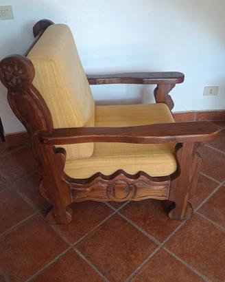 poltrona in legno massello 
