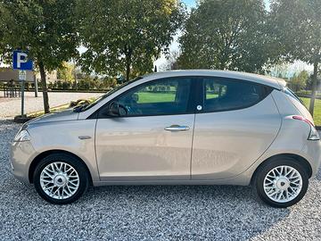 lancia Ypsilon 1.2 GPL 