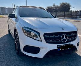 MERCEDES Classe GLA Premium AMG 2020 tetto apribil