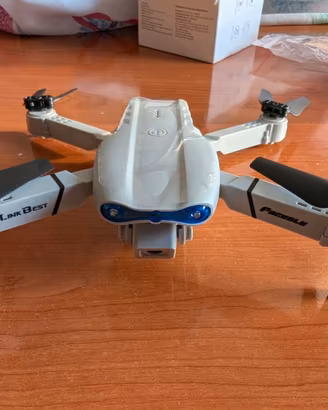 Drone E99 con telecomando