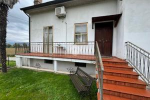 PORZIONE DI BIFAMILIARE A BEVAGNA