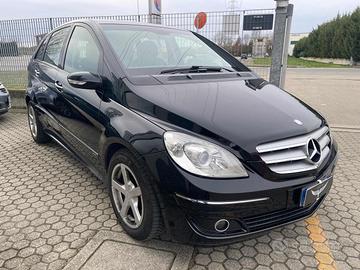 MERCEDES-BENZ B 180 CDI Sport