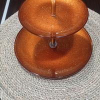 alzata in vetro decorata per dolcini