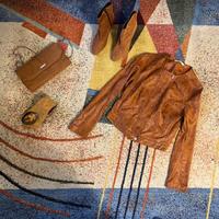 4 articole giacchino, cintura, scarpe e borsa