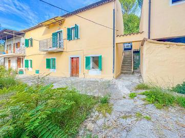 CASA SEMINDIPENDENTE A CHIETI