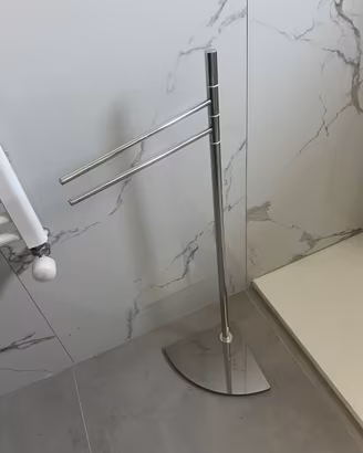 Piantana portasciugamani bagno cromata