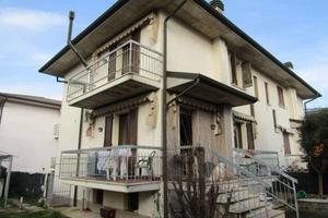 Immobile in asta di 191 m² con 4 locali e box auto